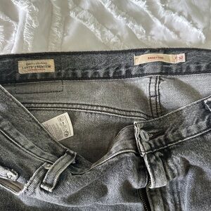 Levi's Premium Gray Boyfriend Jeans